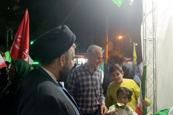 برپایی موکب دبستان ایمان در میان تجمعات شبانه