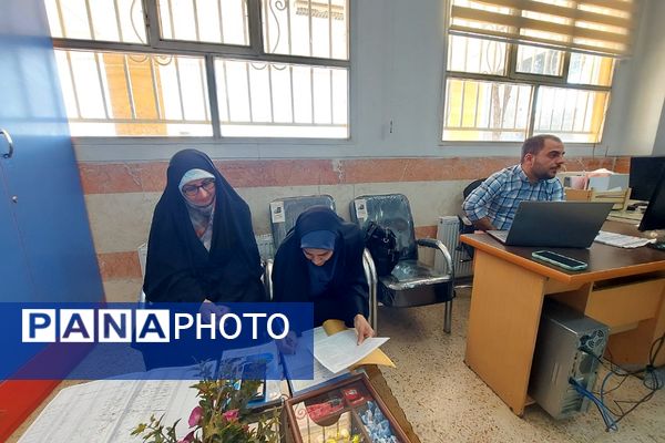 بازدید ارزیابان حوزه پرورشی از فعالیت‌های مدارس منطقه کهریزک 