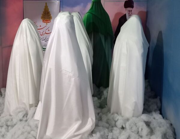افتتاح نمایشگاه فرهنگی دومین کنگره ملی ۸ هزار شهید گیلان