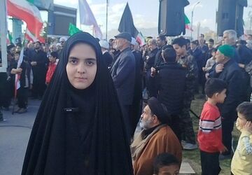 بیعت مردم همیشه در صحنه مهریز با سومین رهبر معظم انقلاب اسلامی ایران