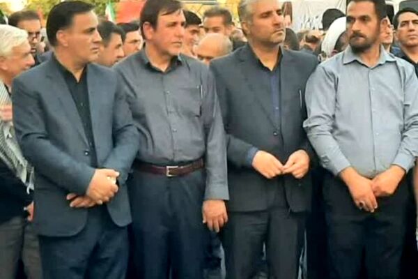 تشییع نمادین پیکر مطهر رهبر شهید در اندیمشک