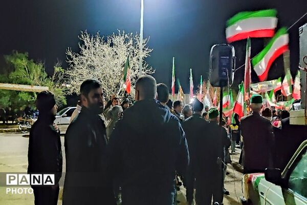 حضور در تجمعات خیابانی یعنی هیات من الذله در برابر دشمن زورگو و دروغگو