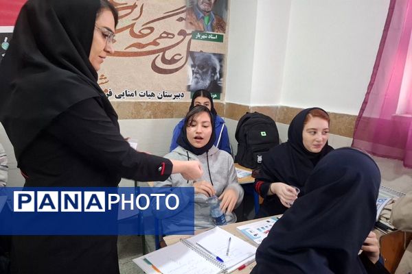 طرح توزیع مکمل‌های آهن و ویتامین D میان دانش‌آموزان متوسطه در مدارس ملارد