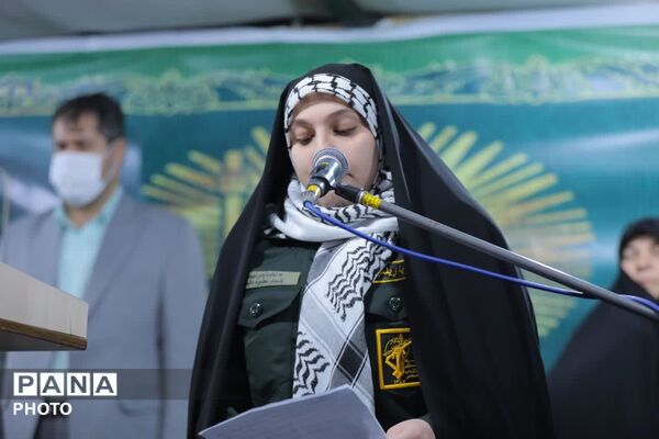 شکوه حضور دختران ساوجبلاغ در جشن دهه کرامت 