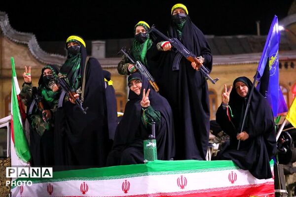 میدان امام خمینی(ره) همدان در تپش غیرت زنان همدانی