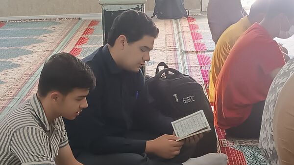  زیارت عاشورا در دهه کرامت در دبیرستان شاهد ابوذر غفاری نیشابور 