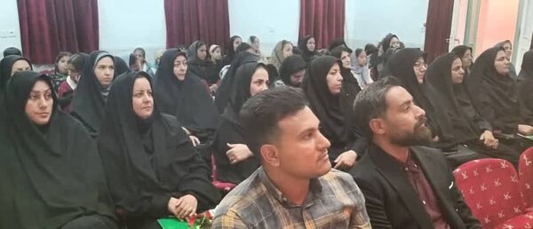 آیین رونمایی از کتاب راهنمای مدیر و معلم 