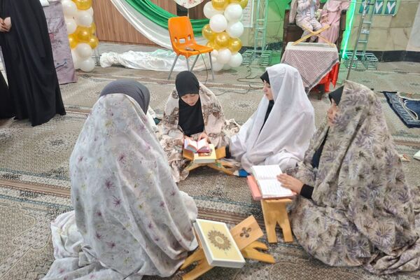 اعتکاف دانش‌آموزان در مسجد امام حسین رباط‌کریم