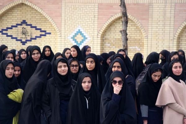 دانش‌آموزان سه منطقه چهارمحال‌وبختیاری به مناطق عملیاتی غرب کشور اعزام شدند