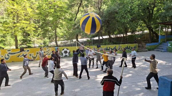 همایش پیاده‌روی کارکنان آموزش‌وپرورش کهگیلویه و بویراحمد به مناسبت هفته معلم و ولادت امام رضا (ع)