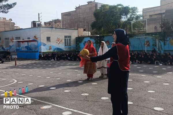 المپیاد ورزشی درون‌مدرسه‌ای در دبیرستان شهید بهرامی