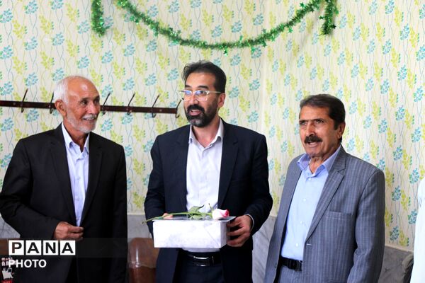 آیین بزرگداشت «خاطره‌سازان» در آموزشگاه شهید جوادی