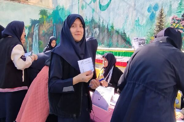 انتخابات شورای دانش‌آموزی در دبیرستان شاهد تکتم ناحیه 3 مشهد