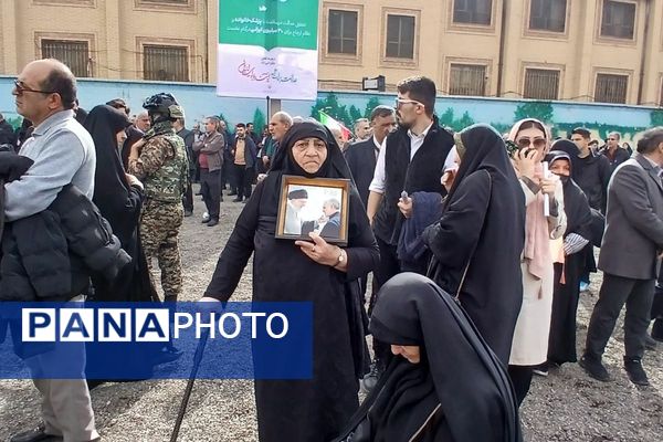 تولد چهل‌وهفت سالگی انقلاب‌اسلامی‌ایران در شهرستان اسلامشهر با مشارکت هزاران نفر از اقشار مختلف