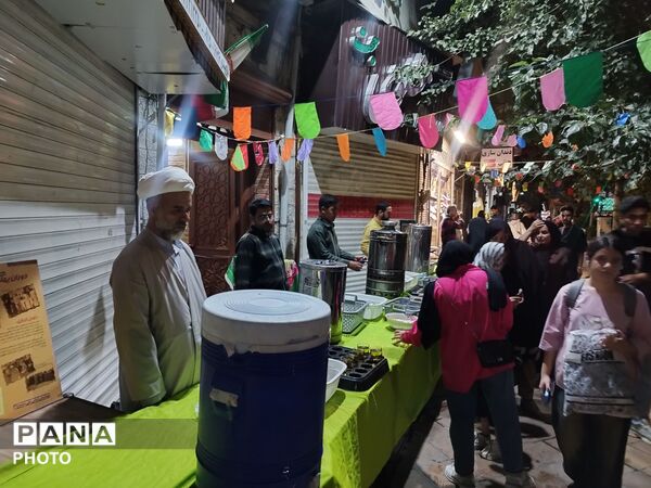 پیوند شور و شعور در چایخانه حوزه علمیه گلشن