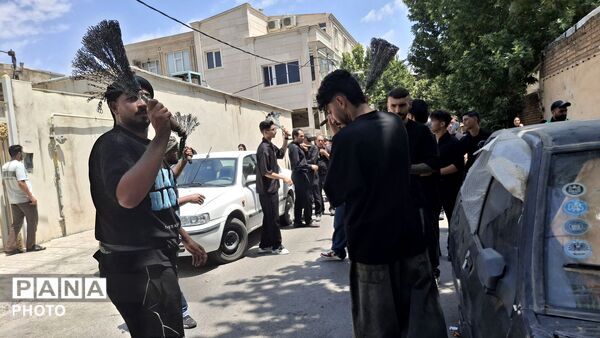 راهپیمایی صبح تاسوعا با حضور هیئت ابوالفضلیون رسالت 