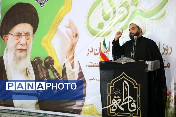 دانش‌آموزان بندرخمیر پیشگام در تجدید میثاق با آرمان‌های استکبارستیزی