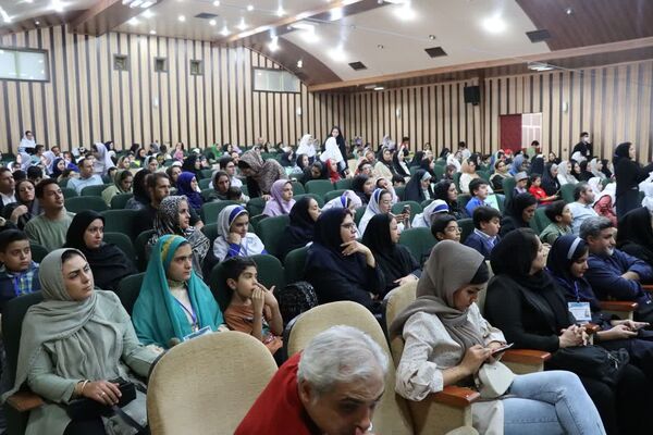 آیین تجلیل از برگزیدگان استانی جشنواره جابربن‌حیان و اصلاح روش‌های آموزش و تحول در محیط یادگیری در البرز