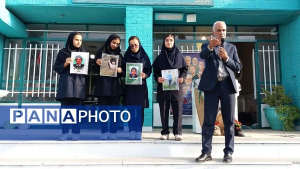 روایتگری هشت سال دفاع مقدس در دبیرستان فاطمیه