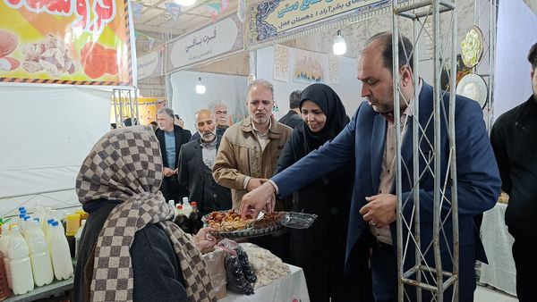 نمایشگاه دستاوردها و توانمندی بانوان روستایی در روستای بشرآباد
