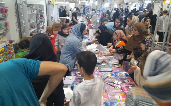 نمایشگاه بین‌المللی لوازم‌التحریر مشهد با استقبال دانش‌آموزان