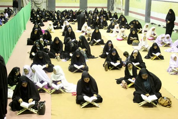 محفل قرآنی همراه با ضیافت افطاری