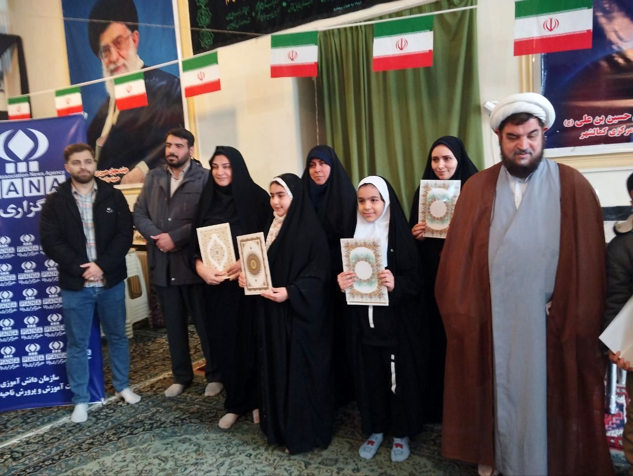 تقدیر از دانش‌آموزان برتر نهج البلاغه ناحیه 4 کرج