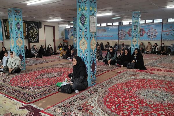 سلسله جلسات گفتمان دینی و مشاوره خانواده در هنرستان موفقیان