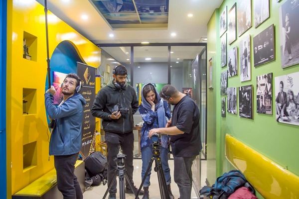 مستند «نور بر روی چهره‌ام» جلوی دوربین رفت/ آغاز مراحل فنی