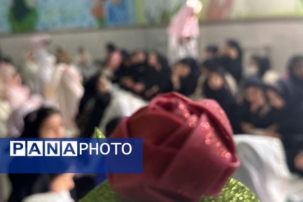 محفل پرفیض انس با قرآن در دبستان مریم بهارستان دو