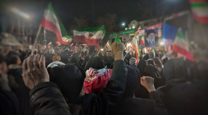نورخدا عیان شد خامنه ای جوان شد