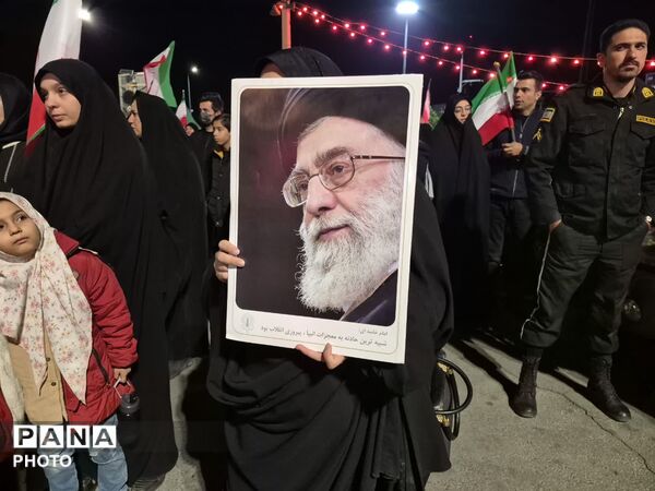 مراسم چهلم دانش‌آموزان شهید مدرسه شجره طیبه میناب در شهر تفت