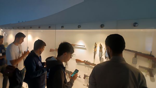 بازدید گروه بین‌الملل و محور مقاومت خبرگزاری پانا از موزه دفاع مقدس