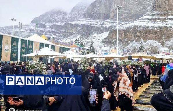 روز برفی گلزار شهدای کرمان 