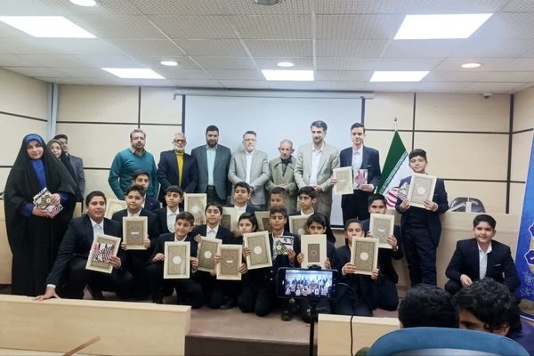 شبی برای هنر و همدلی؛ جشن افتخار فرزندان ایران در اختتامیه جشنواره‌ بسیج هنرمندان فارس