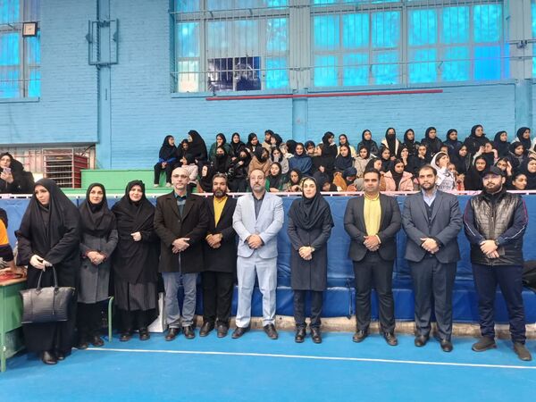 آئین افتتاحیه مسابقات فوتسال دانش‌آموزی منتخب آموزشگاه های شهرستانهای استان تهران به میزبانی ورامین 