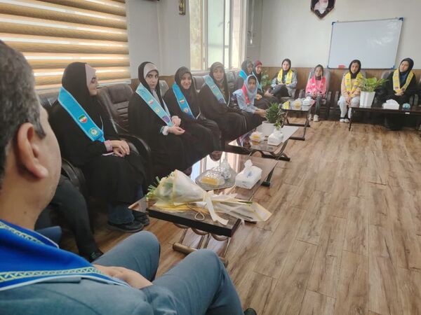 دیدار دانش‌آموزان پیشتاز با مدیر سازمان دانش‌آموزی خراسان رضوی