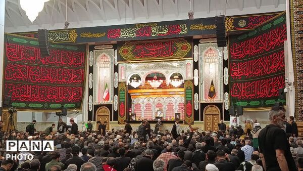 حضور گسترده مردم در جمکران و حرم مطهر برای بدرقه رهبر شهید