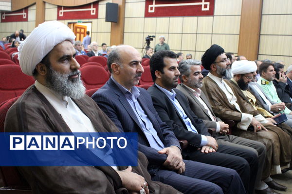 جلسه شورای اداری استان تهران با حضور وزیر کشور به‌مناسبت هفته معلم