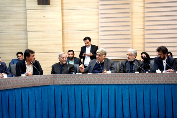اولین نشست خبری استاندار یزد 