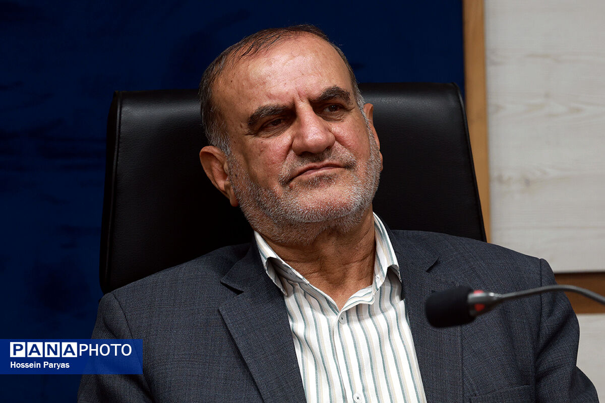 نقش معلمان در تنویر افکار عمومی دانش‌آموزان در شرایط کنونی بسیار مهم است