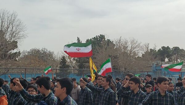 پژواک انقلاب در دل نوجوانان