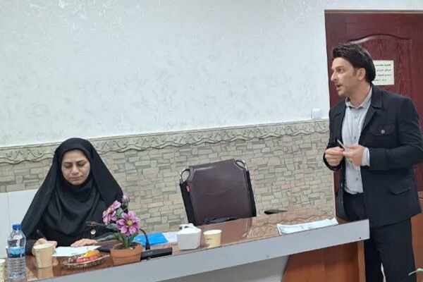 برگزاری جلسه با مدیران مدارس با محوریت طرح میدان پویا