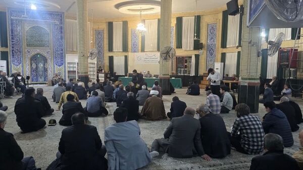 نشست صمیمی مسئولان با اهالی مسجد و محله فلاحی مشهد