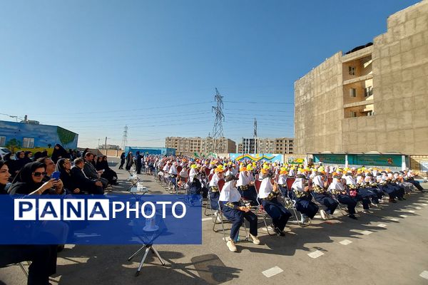 افتتاحیه پویش سلامت دهان و دندان و اجرای طرح وارنیش فلوراید در منطقه کهریزک 