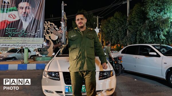 تجمع گسترده در خیابان‌ها و میادین اصلی شهر پلدختر 