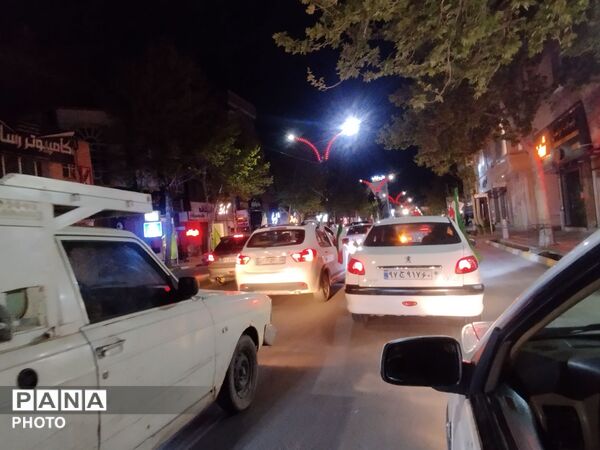 رژه خودرویی شبانه  در شهرستان کاشمر