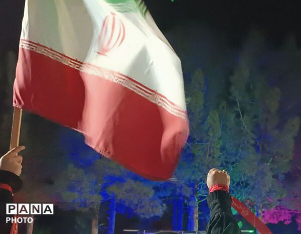  تجمعات مردمی و دانش آموزی شبانه در میدان جهاد رشتخوار