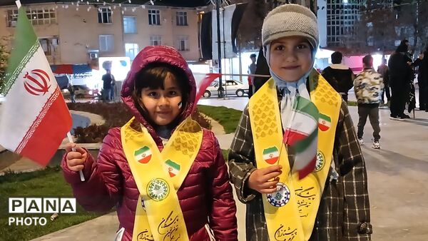 حضور پرشکوه پیشتازان فارسان در راهپیمایی 