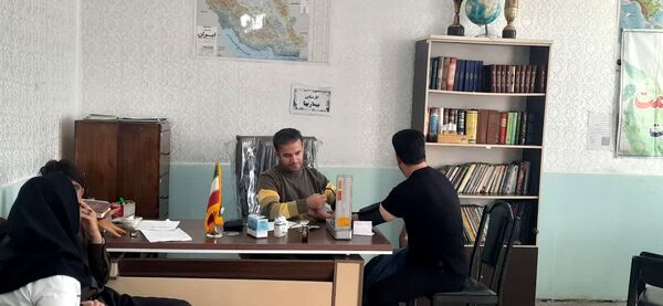میزخدمت پزشکی رایگان برای دانش‌آموزان کم برخوردار درمدارس